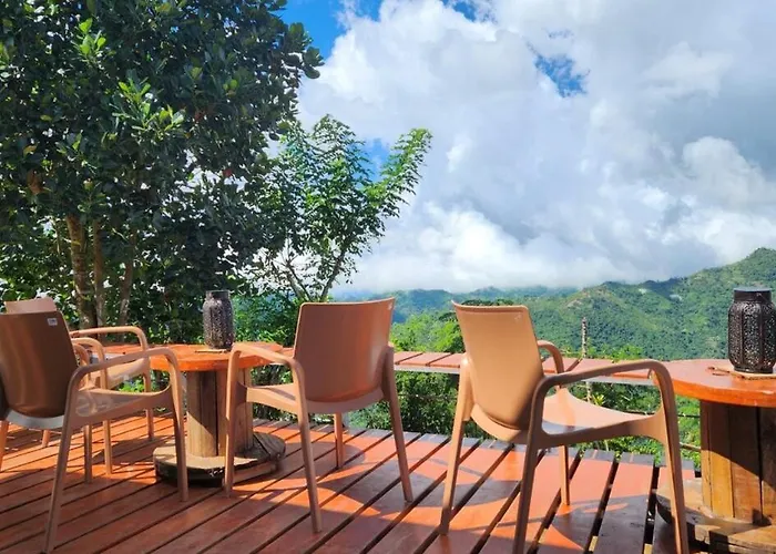Hébergement de vacances The Mountain A On A Foggy Farm Hill Cebu
